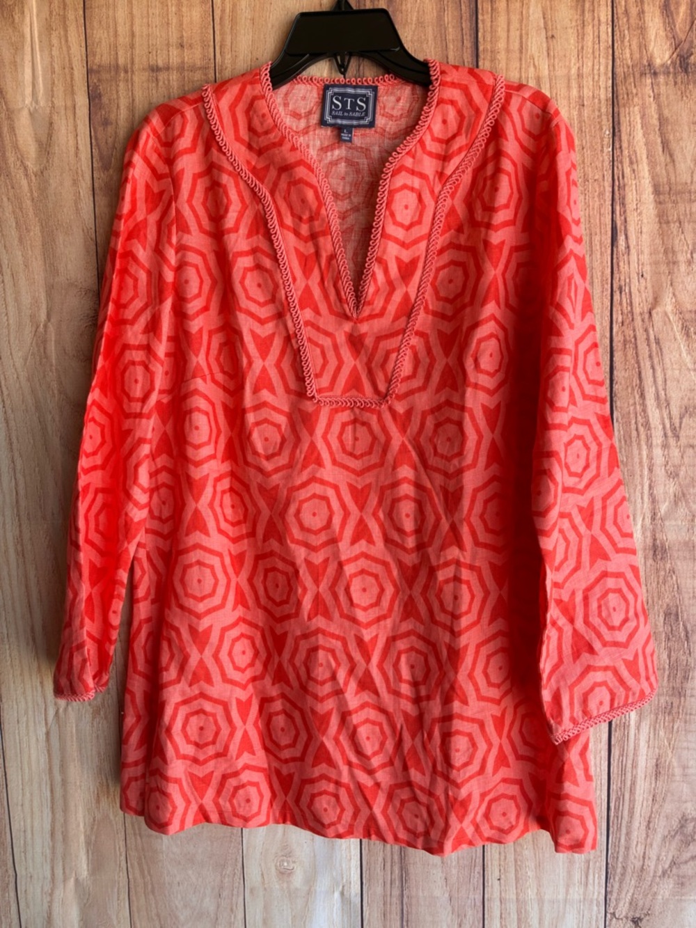 STS Sail to Sable Orange & Salmon Linen Tunic Top 
Size Large